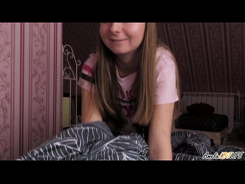 ❤️ Blondie tana tsotsar BFF's dinta sosai kuma ta sami Cum A Bakinta Batsa kawai ☑